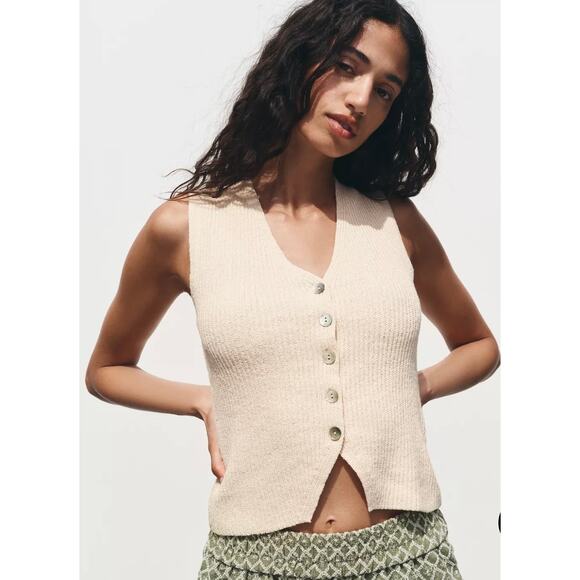 Zara V-Neck Knit Vest Cardigan Top Ecru Cream Large Preppy Cottagecore - Picture 2 of 10